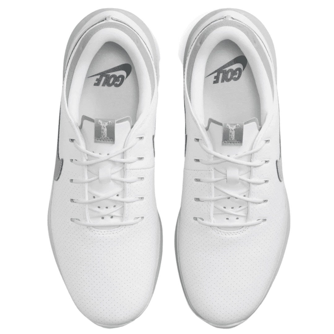 nike zoom victory 3 size 10.5