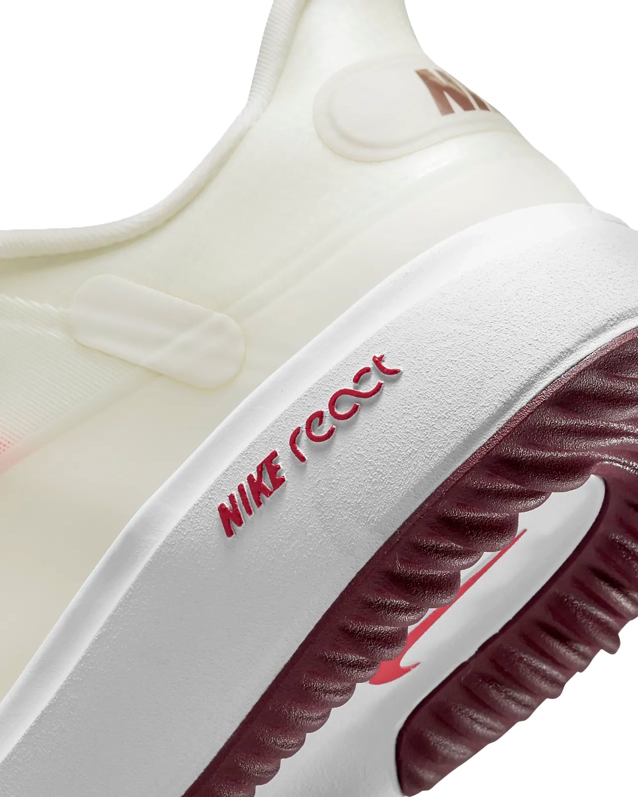 Nike Ladies React Ace Tour CW3096 Sail/Beetroot/Fusion Red 103